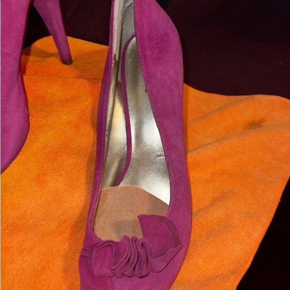 Fushia Suade - Picture 4 of 4